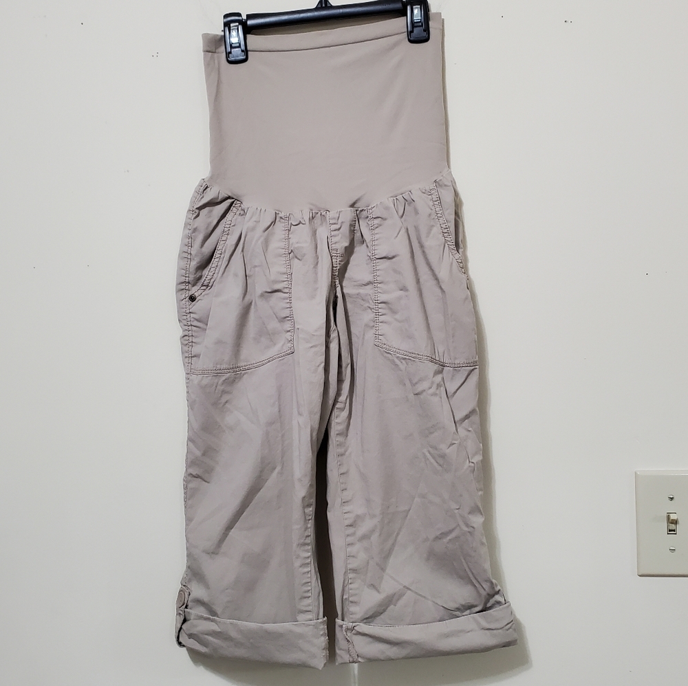 Motherhood Maternity Khaki Tan Capri Pants Medium